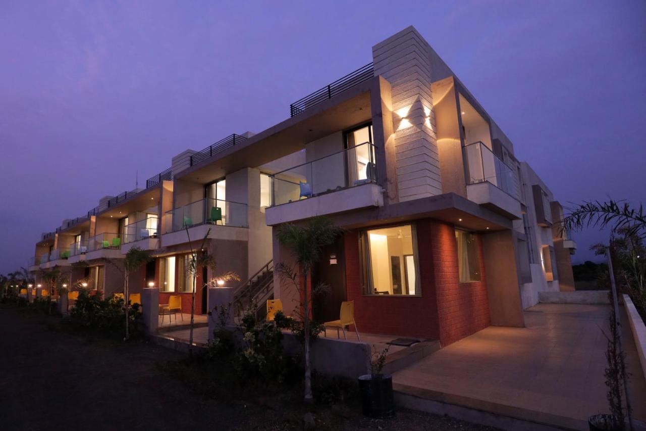 Leena Resort Garudeshwar Exterior photo